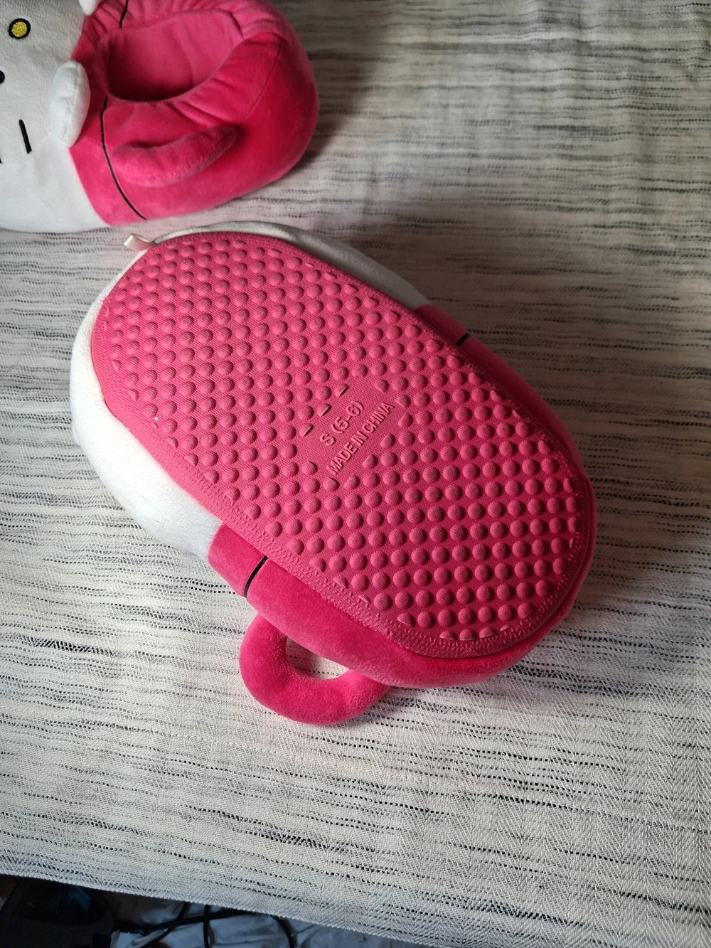 Pink Plush Heĺlo Kitty  Kids Slippers Size 5